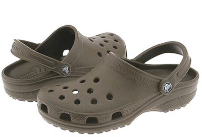 BROWN. Sizes: 12.5 | Crocs classic taupe